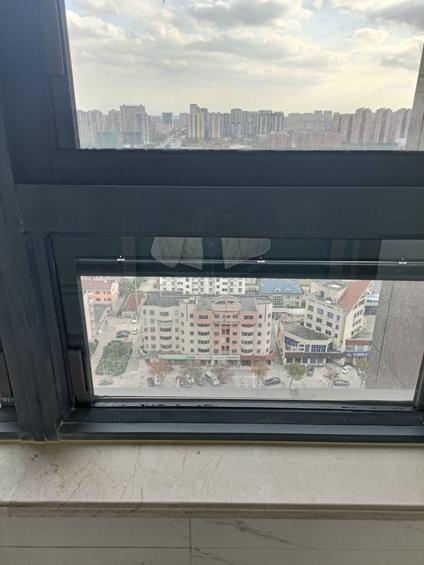 北京苏城大厦3室2厅138平高楼层/共33层