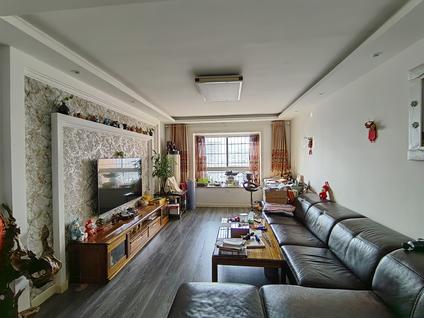 北京土地局家属院3室2厅133平中楼层/共26层