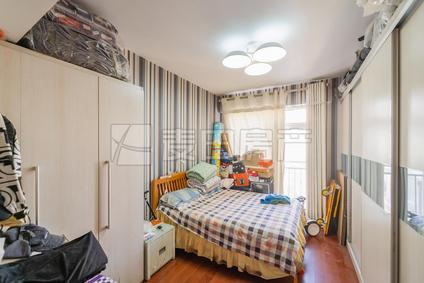 北京宝星国际(三期)4室2厅203.78平高楼层/共17层