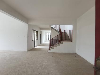 北京星湖名郡兰瑰雅7室3厅457.85平低楼层/共3层