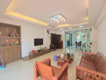 北京三信水乡花园4室2厅174平低楼层/共11层