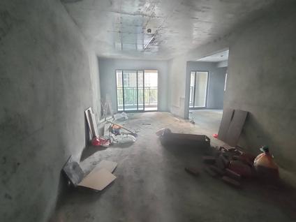 北京联发世茂云图3室2厅117平低楼层/共27层