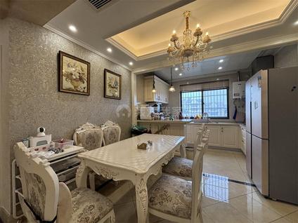 南京湖滨世纪花园4室2厅148.08平中楼层/共6层