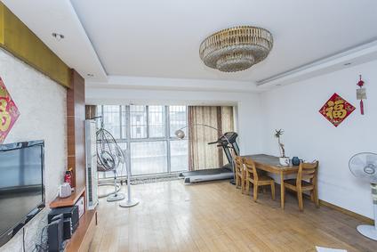 合肥香樟雅苑5室2厅216平中楼层/共18层