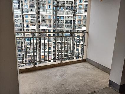 北京东湖阳光3室2厅125平高楼层/共22层