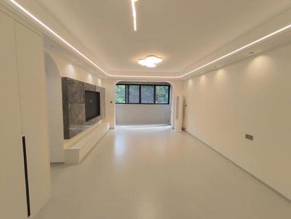 江门开平中颐海伦堡4室2厅150平低楼层/共30层