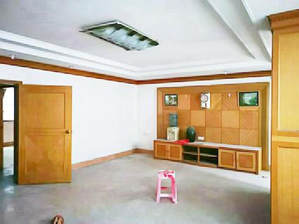 北京龙尾坝8室3厅330平高楼层/共4层