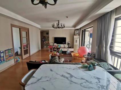 厦门万科金域华府(二期)4室2厅126.81平中楼层/共42层