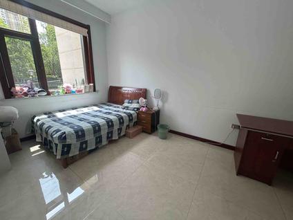 北京招商贝肯山(四期)3室2厅146平低楼层/共21层