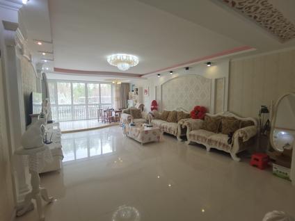 北京天鹅湖花园小区3室2厅176平低楼层/共7层