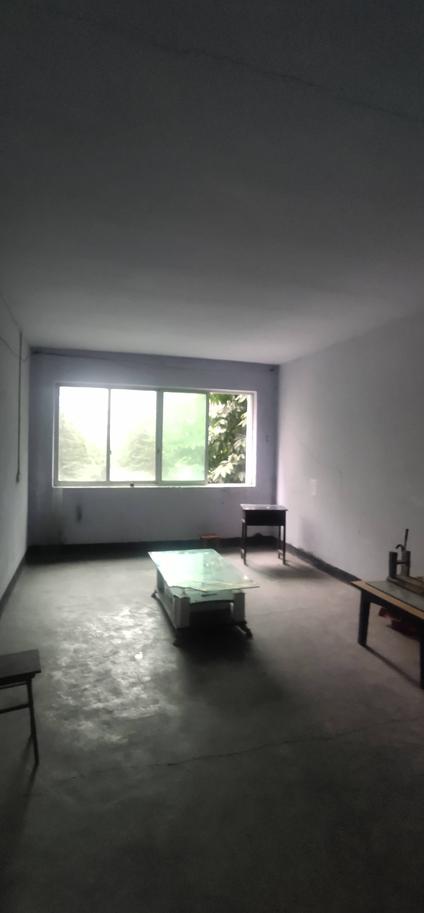 重庆黄桷兰(A区)2室1厅80平中楼层/共6层