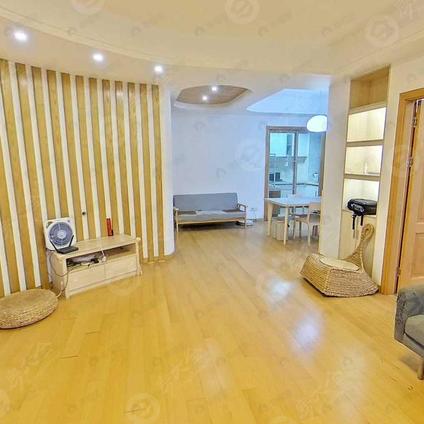 北京新湖庐山国际3室2厅120平高楼层/共15层