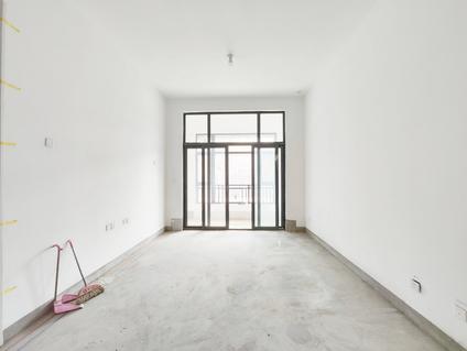 济南恒大御峰3室2厅130平低楼层/共26层