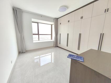 北京碧海方舟4室2厅154.73平高楼层/共8层