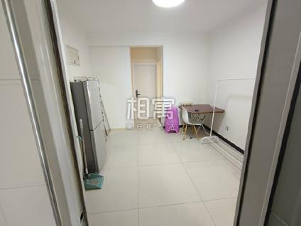 海淀上地合租 马连洼北路1号院3室1厅/15平/低楼层