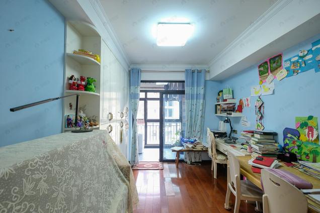 福州高层，4房，不沿街安静，保持很好4室2厅 | 127.26㎡ | 南 北 | 金辉天鹅湾高楼层/共18层