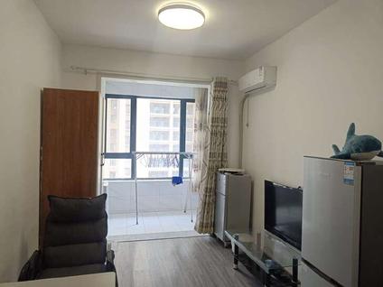 历下解放东路整租 绿地IFC中央公馆B11地块1室1厅/60平/中楼层