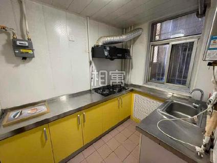 海淀知春路合租 知春路56号院3室1厅/16平/低楼层