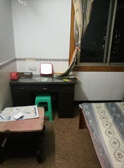 巴南李家沱整租 立丹苑2室2厅/74平/高楼层