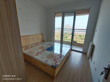 黄岛辛安整租 东升家园2室1厅/60平/中楼层