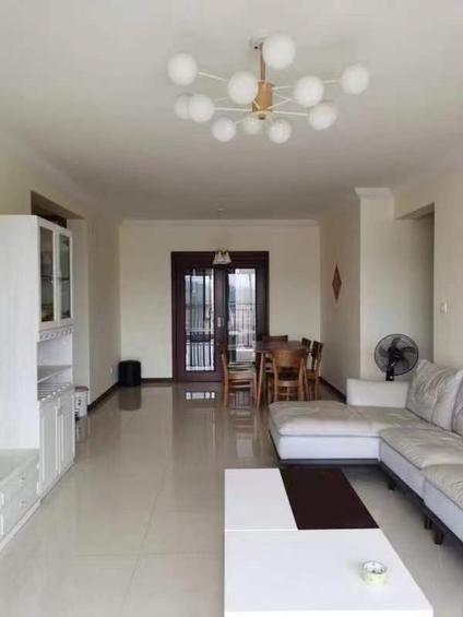 江城江城整租 保利康桥半岛4室2厅/140平/高楼层