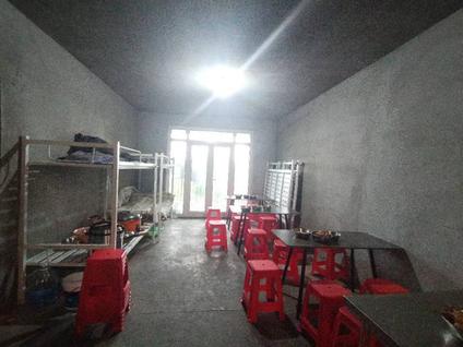 即墨创智新区整租 新兴中心城4室2厅/126平/底层