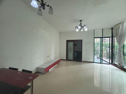 清城新城整租 凤城世家2室2厅/82平/低楼层