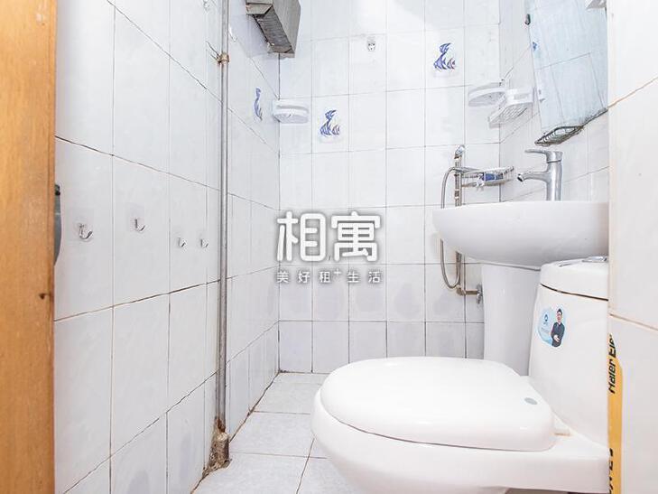 合租·裕中西里