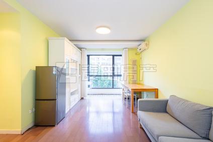 朝阳朝青整租 润枫水尚1室1厅/67平/中楼层