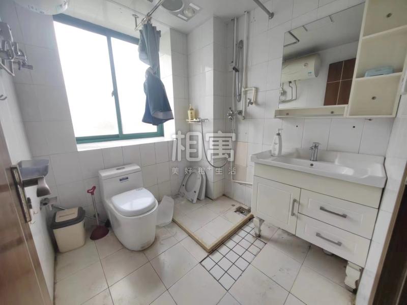 合租·光辉岁月公寓