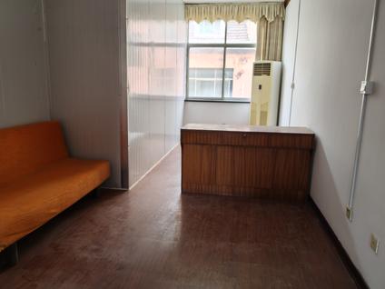 黄岛辛安整租 辛明园1室1厅/60平/高楼层