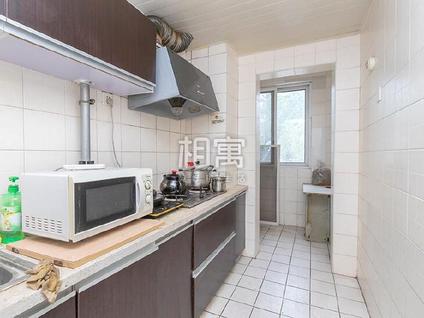 石景山杨庄合租 西现代城3室1厅/18平/低楼层