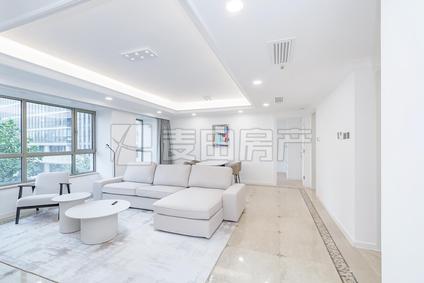 朝阳东大桥整租 富力爱丁堡公馆2室1厅/133平/低楼层