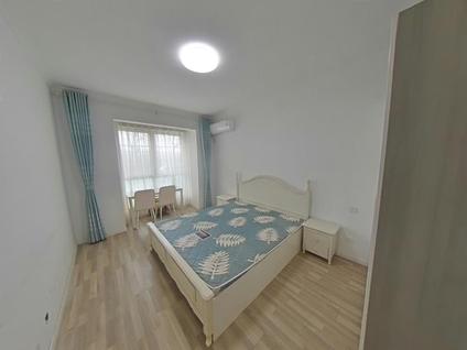 灞桥洪庆街道整租 铁建水岸雅苑3室2厅/125平/低楼层