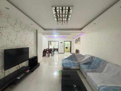 巴南南泉整租 蓝光十里蓝山3室2厅/133平/中楼层