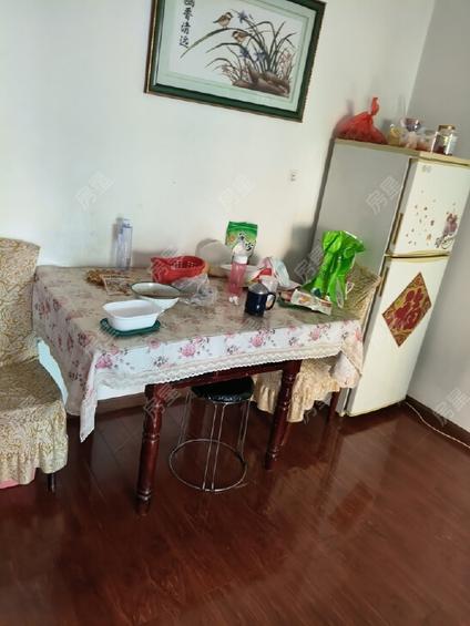 官渡新亚洲体育城整租 子君欣景花园(永泰园)2室1厅/65平/低楼层