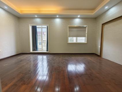 集美集美大学整租 国建东海岸(东区)5室2厅/260平/低楼层