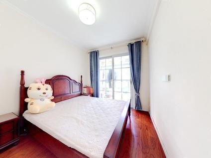 城南新区聚龙湖整租 瑞尔花园4室2厅/143平/低楼层