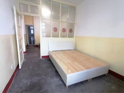 新华合作路整租 人行宿舍(国泰街)2室1厅/55平/高楼层