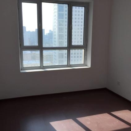 新市铁路局整租 润和园3室2厅/108平/低楼层