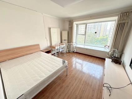 丰台玉泉营合租 鸿业兴园(一区)3室1厅/18平/中楼层