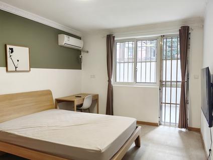 浦东杨思整租 南新六村2室1厅/61平/低楼层