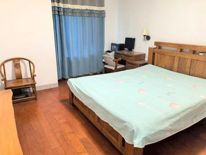 开发区卫星路整租 昊元上品3室2厅/160平/低楼层