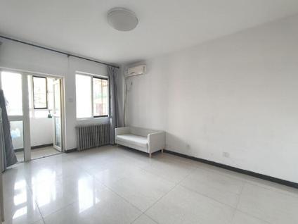 顺义后沙峪整租 三山新新家园(四区)1室1厅/57平/高楼层