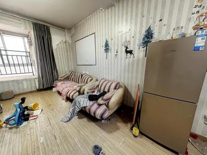 万柏林西客站整租 太原奥林匹克花园2室1厅/84平/高楼层