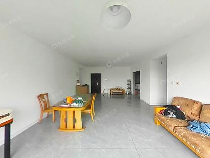 红桥三条石整租 河海花园4室2厅/184平/低楼层