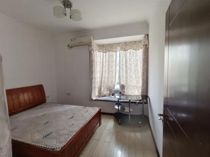 柳南柳南整租 在水一方3室2厅/134平/中楼层