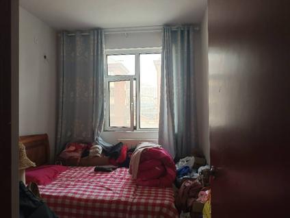 黄岛辛安整租 大泊子社区2室1厅/86平/高楼层