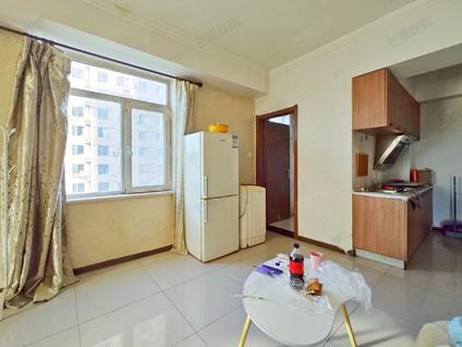 铁西霁虹整租 鑫丰国际1室0厅/40平/中楼层