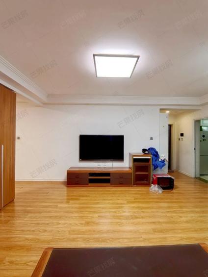 皇姑北行整租 中央学府3室2厅/104平/中楼层